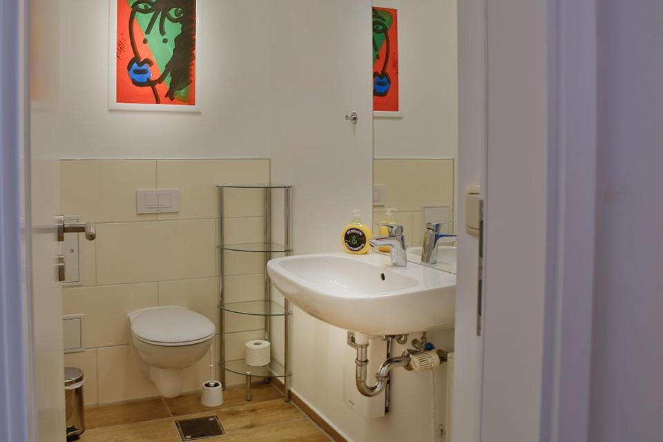 H&H Apartments Im Herzen Der Stadt In Der Lange Strasse Geraeumig Ruhig Mit Kueche Und Esstisch Greifswald Extérieur photo