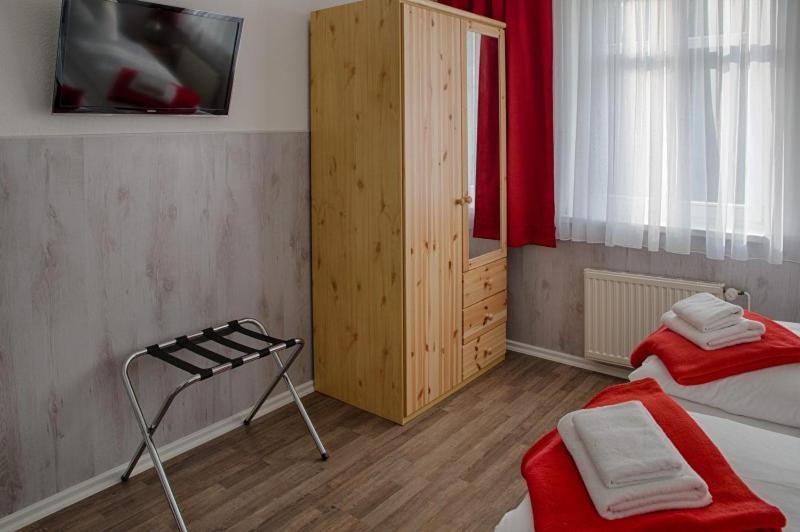 H&H Apartments Im Herzen Der Stadt In Der Lange Strasse Geraeumig Ruhig Mit Kueche Und Esstisch Greifswald Extérieur photo