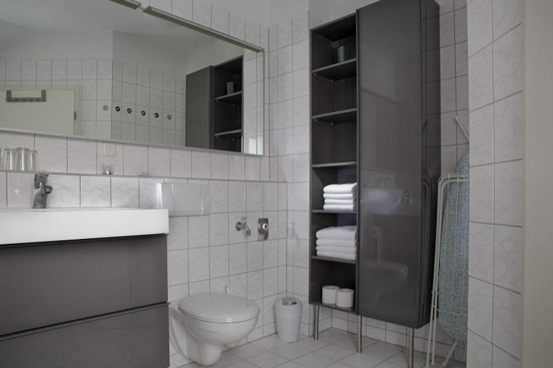 H&H Apartments Im Herzen Der Stadt In Der Lange Strasse Geraeumig Ruhig Mit Kueche Und Esstisch Greifswald Extérieur photo